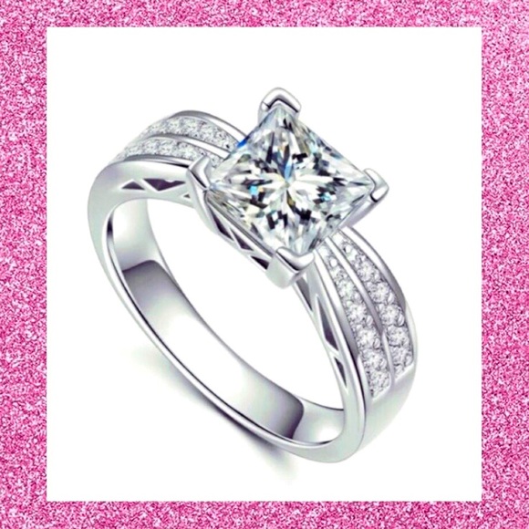 Gorgeous New!! Diamond Engagement Ring. - Picture 1 of 5